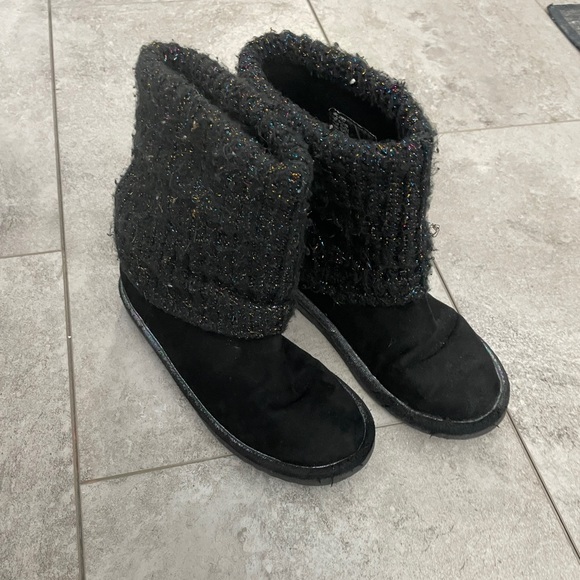 girls black boots SZ 4 - Picture 1 of 5